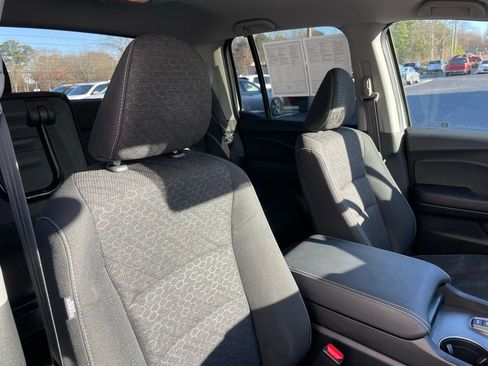 Certified 2025 Honda Ridgeline Sport image 31