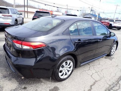 Used 2022 Toyota Corolla LE image 7