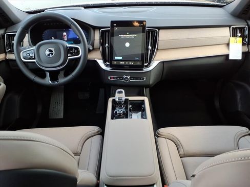 New 2026 Volvo XC90 B6 Ultra w/ Protection Package Premier AWD/4WD image 8