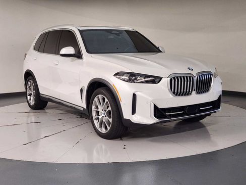 Used 2024 BMW X5 xDrive40i w/ Parking Assistance Package AWD/4WD image 7