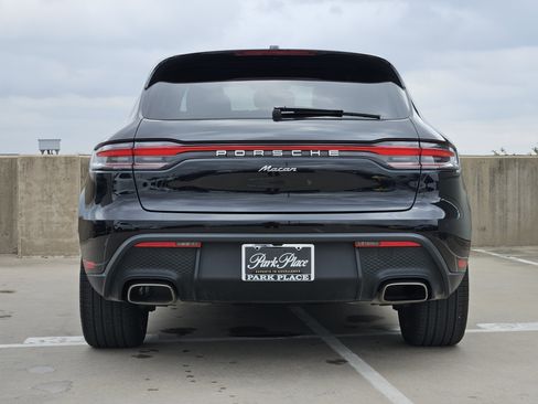 Certified 2025 Porsche Macan image 7