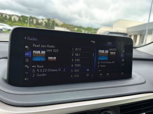 Certified 2022 Lexus RX 350 FWD w/ Premium Package image 24