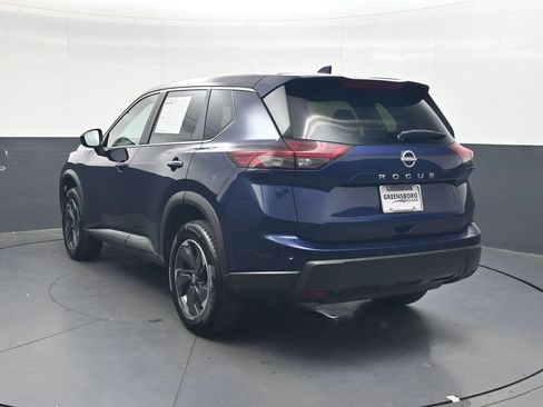 Used 2025 Nissan Rogue SV FWD image 7