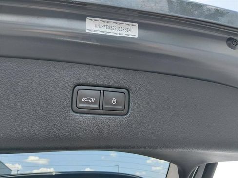 Used 2025 Genesis GV80 2.5T Standard AWD/4WD image 16