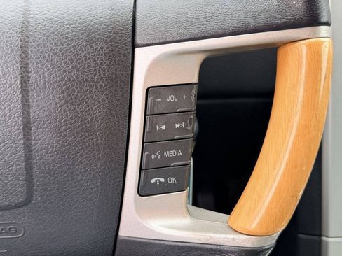 Used 2010 Lincoln MKX 2WD image 17