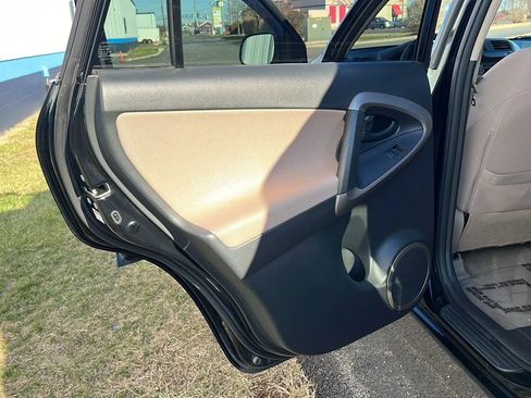 Used 2007 Toyota RAV4 4WD image 13