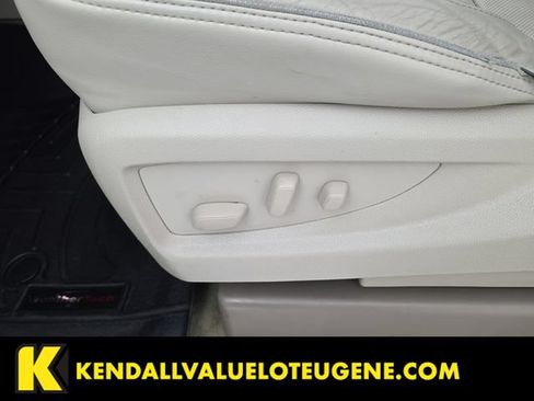 Used 2015 GMC Yukon XL Denali w/ Premium Package AWD/4WD image 19