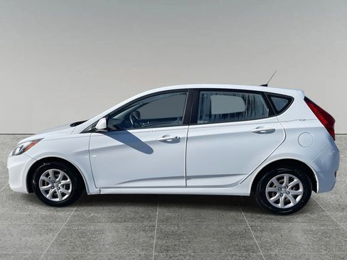 Used 2014 Hyundai Accent GS image 2