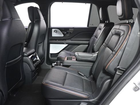 Certified 2025 Lincoln Aviator Black Label AWD/4WD image 21