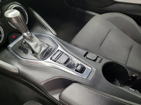 Used 2020 Chevrolet Camaro LT RWD image 26