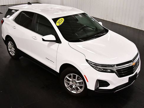 Used 2024 Chevrolet Equinox LT FWD image 12