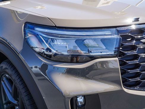 New 2026 Ford Explorer ST-Line w/ ST-Line Street Pack RWD image 10