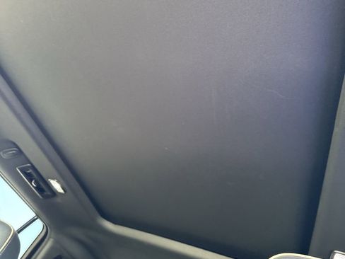 Used 2022 GMC Yukon SLT w/ SLT Premium Package image 15