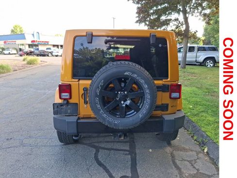 Used 2014 Jeep Wrangler Unlimited Sahara AWD/4WD image 5