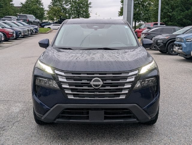 Used 2024 Nissan Rogue SV FWD image 8