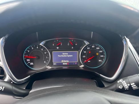 Used 2019 Chevrolet Equinox LT FWD image 14