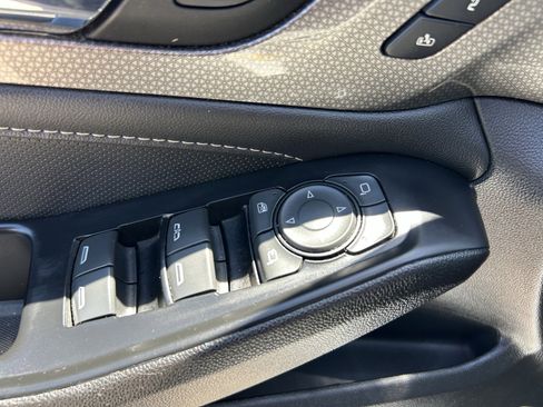 Used 2023 Chevrolet Traverse Premier w/ LPO, Floor Liner Package FWD image 12