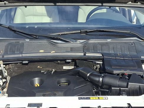 Used 2016 Land Rover Range Rover Evoque SE image 27