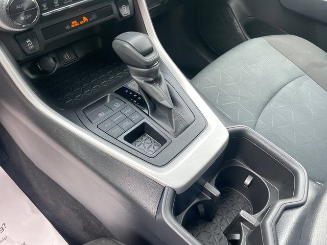 Used 2025 Toyota RAV4 XLE AWD/4WD image 25