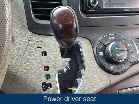 Used 2014 Toyota Sienna XLE w/ Entertainment Package AWD/4WD image 11