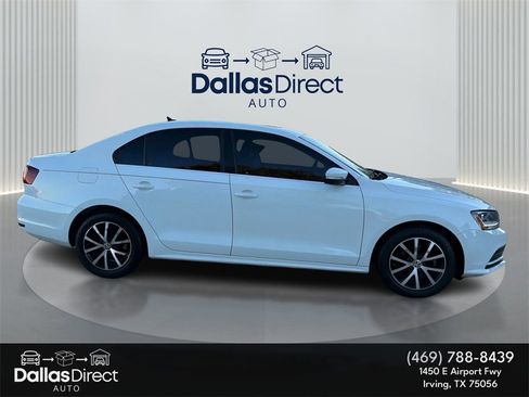 Used 2017 Volkswagen Jetta Wolfsburg Edition image 5