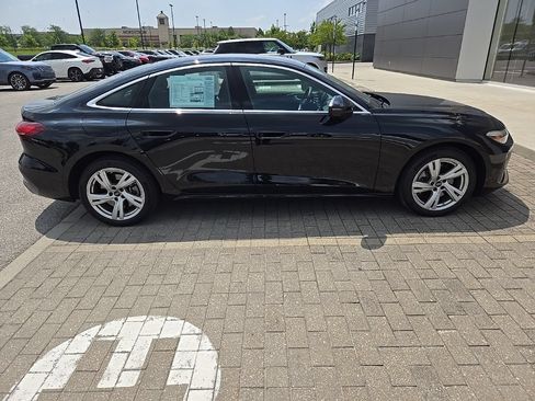Used 2025 Audi A5 2.0T Premium w/ Convenience Package AWD/4WD image 4