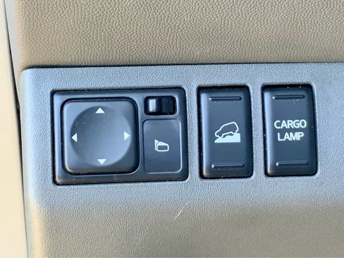 Used 2018 Nissan Frontier SL image 50