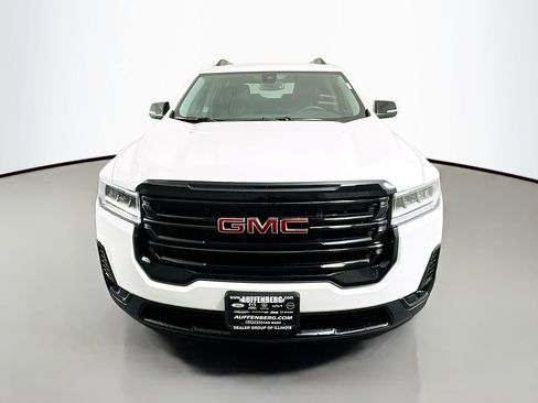 Used 2023 GMC Acadia SLT w/ Elevation Edition image 2