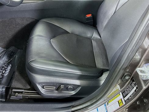 Certified 2023 Toyota Camry XLE image 24