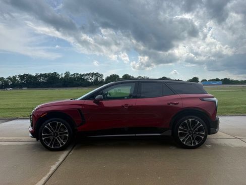 Used 2025 Chevrolet Blazer EV SS AWD/4WD image 9