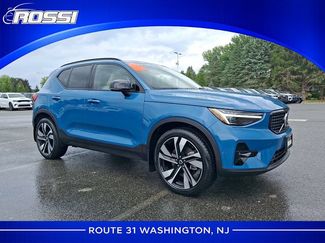 Used 2025 Volvo XC40 B5 Ultra w/ Climate Package AWD/4WD video 1