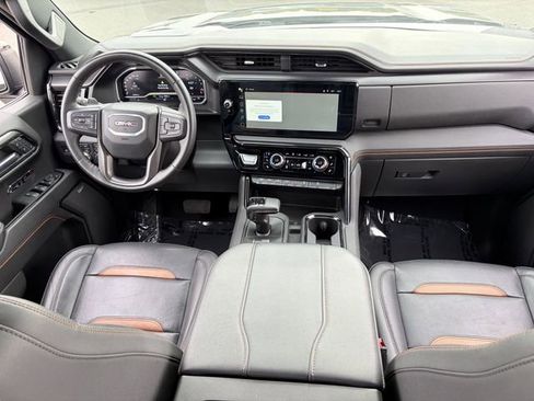 Used 2024 GMC Sierra 1500 AT4 w/ Technology Package AWD/4WD image 24
