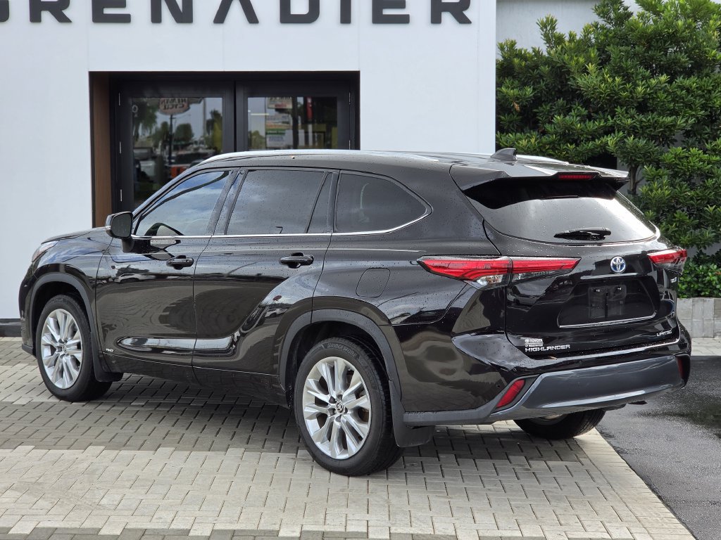 Used 2022 Toyota Highlander Limited AWD/4WD image 5