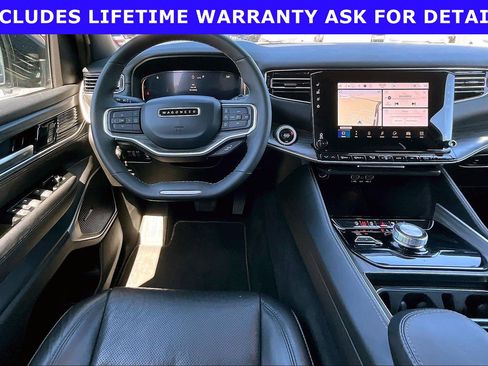 Used 2024 Jeep Wagoneer Series II AWD/4WD image 5