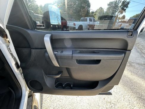 Used 2013 Chevrolet Silverado 3500 LT w/ Interior Plus Package image 23