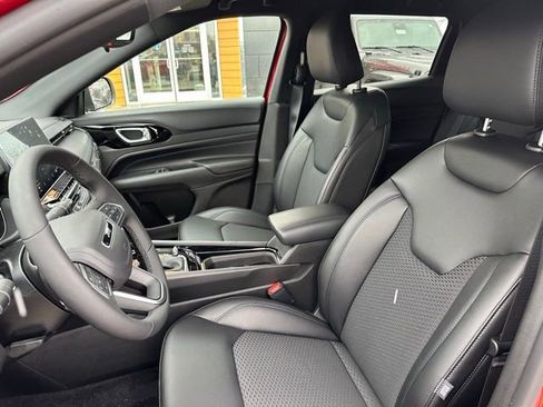 New 2026 Jeep Compass Latitude image 23