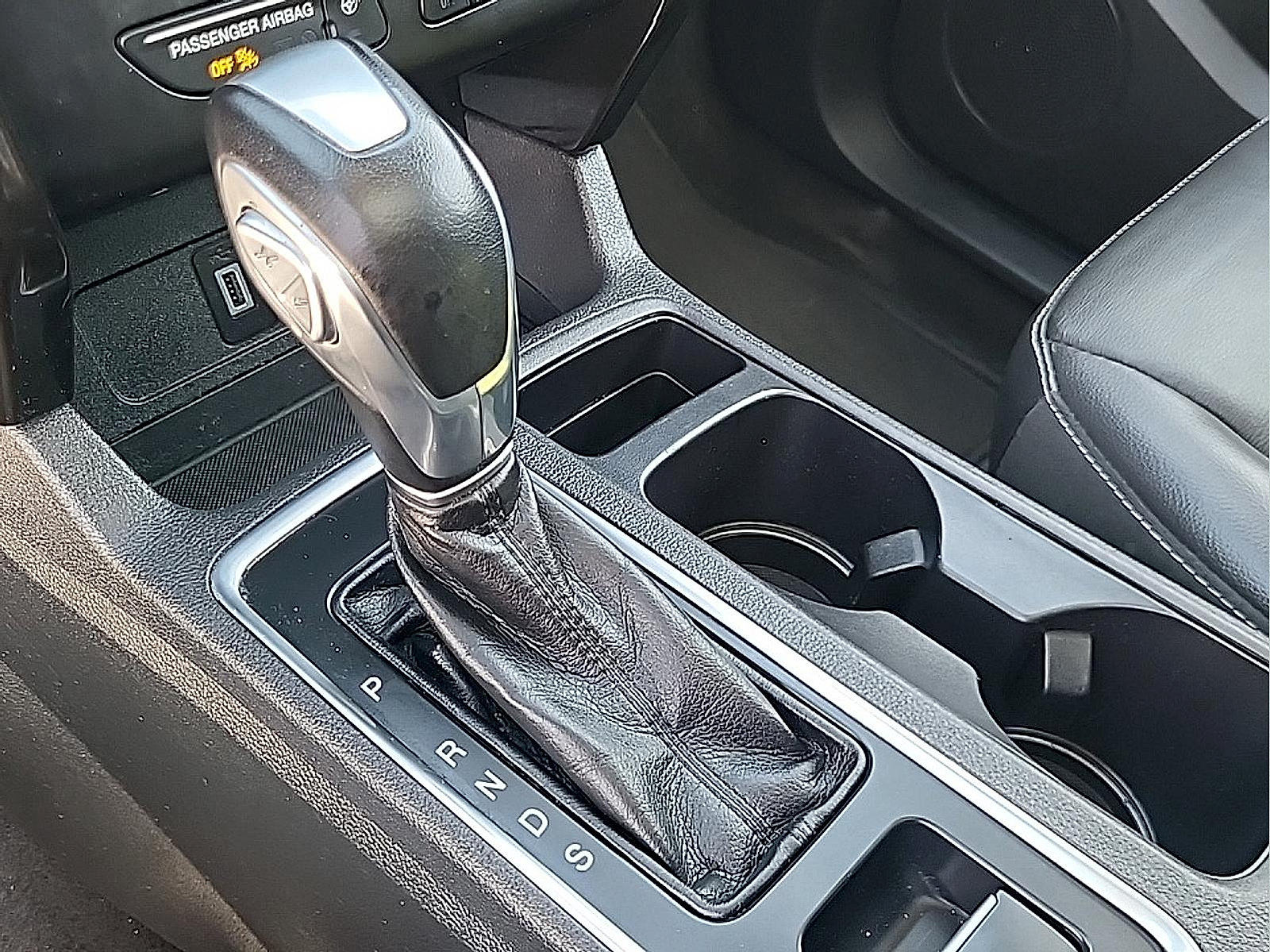 Used 2019 Ford Escape Titanium AWD/4WD image 25
