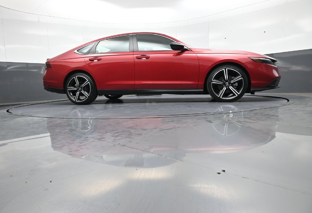 Certified 2025 Honda Accord Sport image 28