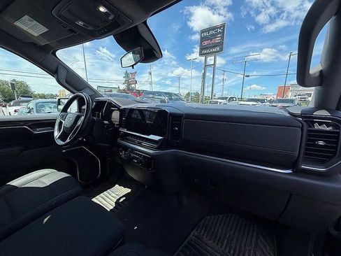 Used 2022 Chevrolet Silverado 1500 LT AWD/4WD image 22