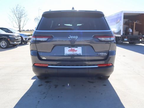 New 2025 Jeep Grand Cherokee L Laredo image 21