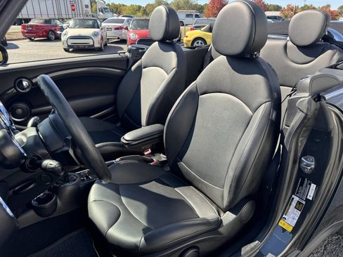 Used 2015 MINI Cooper S image 9