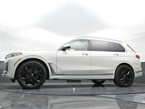 Used 2022 BMW X7 xDrive40i w/ Executive Package AWD/4WD image 25