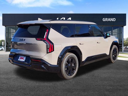 New 2026 Kia EV9 Land image 5