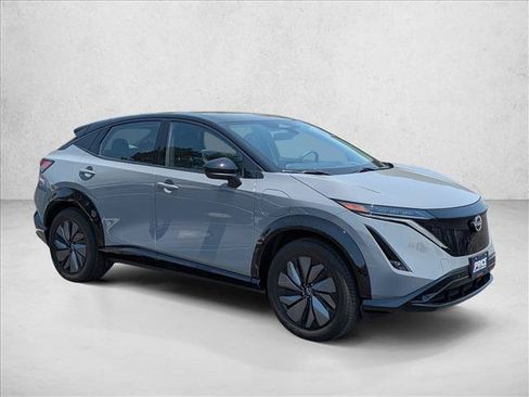 Used 2024 Nissan Ariya AWD image 3