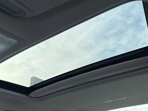 Used 2013 Toyota Camry XLE w/ Leather Pkg image 31