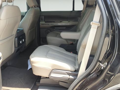 Used 2019 Ford Expedition Limited w/ Equipment Group 301A RWD image 20