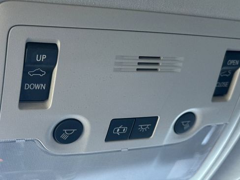 Used 2014 Lexus IS 250 w/ Navigation Package RWD image 21