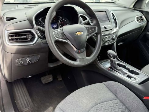 Used 2022 Chevrolet Equinox LT FWD image 16