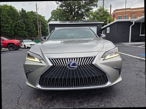 Used 2020 Lexus ES 300h w/ Premium Package FWD image 6