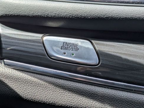 Used 2024 Buick Enclave Premium image 29